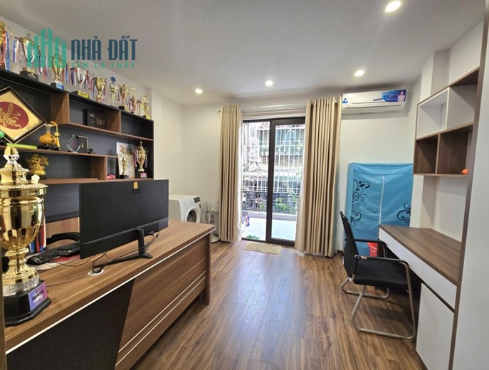 HIẾM NHÀ BÁN - LÕI HAI BÀ TRƯNG - 5 TẦNG ĐẸP KÍNH KOONG - MT 4.2M THÔNG SỐ VÀNG