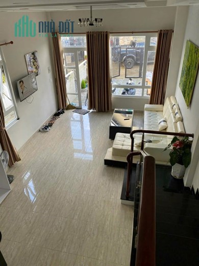 CHO THUÊ VILLA FULL NỘI THẤT CƠ BẢN ĐỒI THÔNG TIN PHƯỜNG 8 GIÁ 12TR