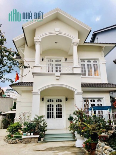 Cho thuê villa 8 phòng ngủ đường Hùng Vương phường 9 Đà Lạt giá 18 triệu/tháng