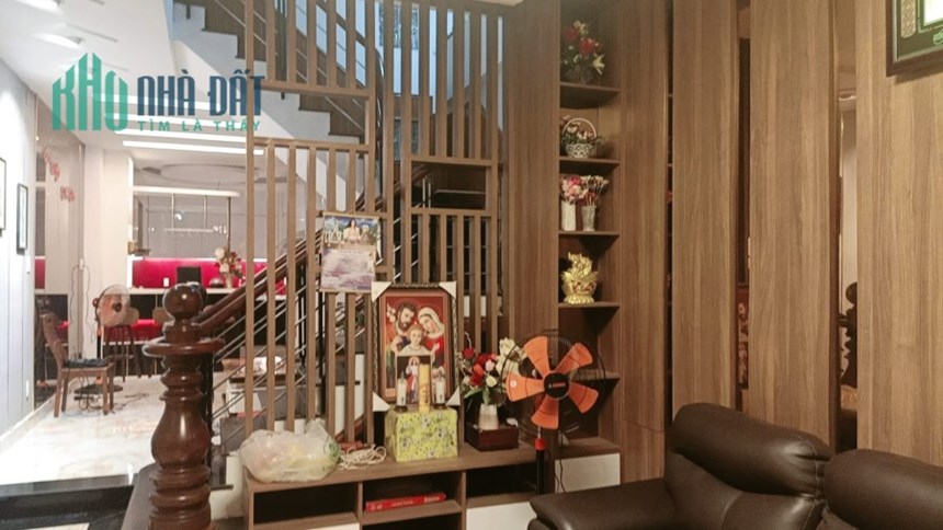 Mặt tiền Khu Phan Văn Trị, Phường 12, Bình Thạnh, 92m, 4 tầng, kinh doanh, chỉ 19,9 tỷ.