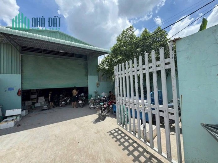 Kho xưởng cho thuê 700m2 trục Vườn Lài An Phú Đông Quận 12