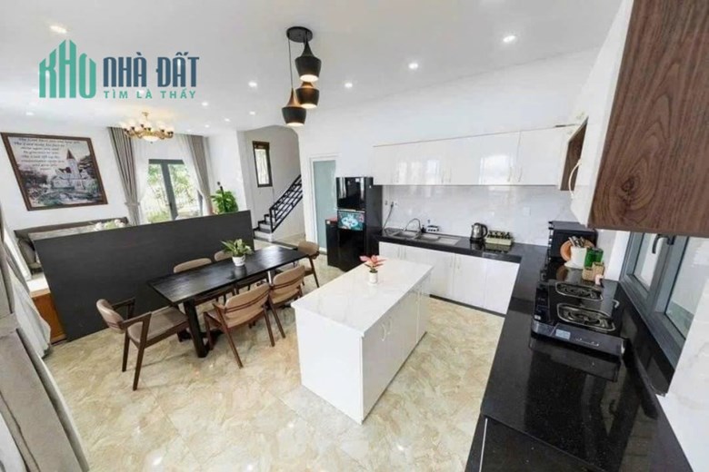 Cho thuê villa 6 phòng ngủ 200m2 nam hồ p11 đà lạt 24 triệu/ tháng