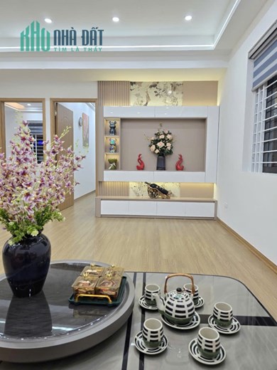 Bán Chung cư Nguyễn Chánh, 80m2, 3pn, full nội thất- 6,5 tỷ- 0975118822