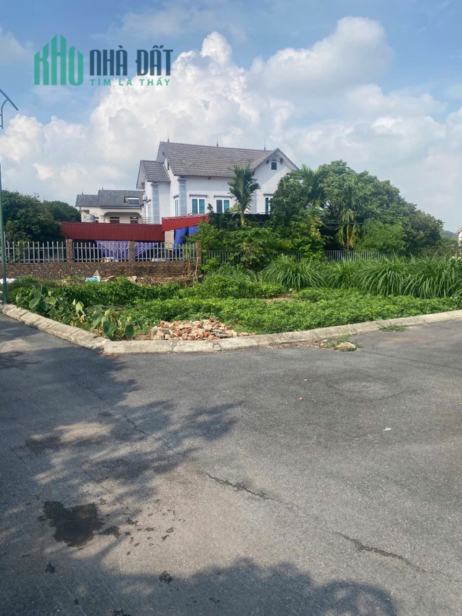 Cần bán mảnh full thổ cư