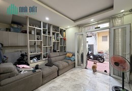 Sát Chợ Bà Chiểu, Trần Văn Kỷ, Phường 14, Bình Thạnh, 71m, 2 tầng, xe hơi, 6,7 tỷ về ở luôn.