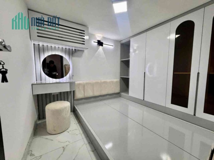 Cửa Nam – CĂN HỘ tầng 1 ĐẸP Ở NGAY – 52m chỉ 3.9 tỷ - NGÕ NÔNG, SÂN THOÁNG, SĐCC
