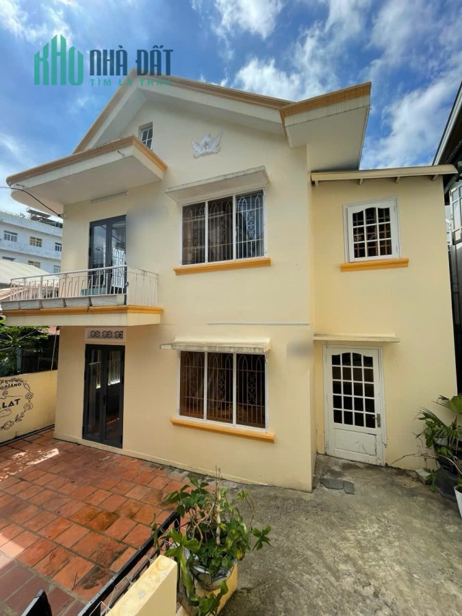 Cho thuê Villa nguyên căn Yersin phường 9 đà lạt giá 18tr