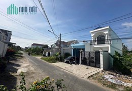 Bán nhà lầu mặt tiền đường Phùng Há,phường Trung An,Đồng Tháp