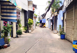 Nhà Lạc Long Quân, Phường 3, Quận 11, xe hơi, 35m, chỉ 3,9 tỷ.