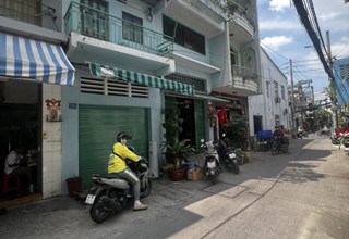 Nhà Lạc Long Quân, Phường 10, Quận 11, 3 tầng,xe hơi, chỉ 5,1 tỷ.