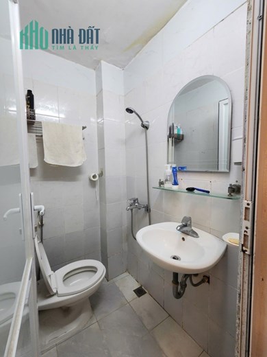 Trần Phú_Ông Ích Khiêm – Nhà 2 tầng 2 NGỦ 30m chỉ 5.5 tỷ - NGÕ RỘNG KINH DOANH, SĐCC