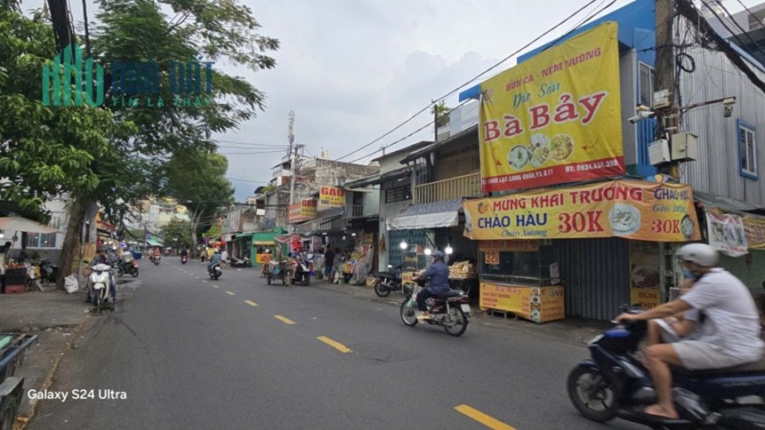 Mặt tiền Lạc Long Quân, Phường 3, Quận 11, 3 tầng, Kinh doanh, chỉ 4,9 tỷ.