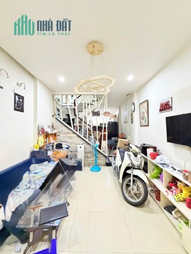 Bán nhà Trịnh Đình Trọng, Phường 5, Quận 11, xe hơi, 54m, chỉ 5,9 tỷ.