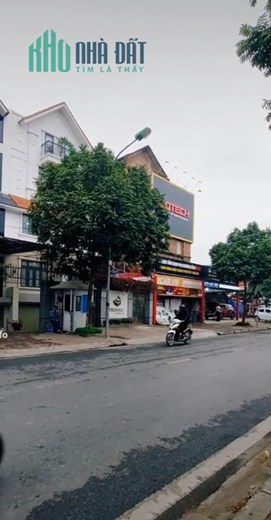PHÂN LÔ VIP PHẠM TUẤN TÀI . TRẦN QUỐC HOÀN. HOÀNG QUỐC VIỆT - CẦU GIẤY- 90m . Nhà  7 tầng_MT 8,5m