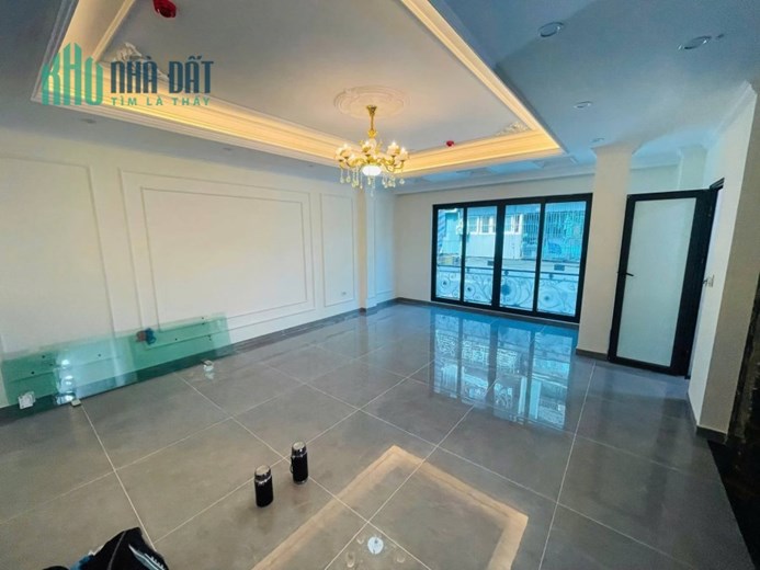 Chính chủ cần bán gấp nhà 462 Đường Bưởi Vĩnh Phúc Hoàng Hoa Thám Ba Đình DT 52 m2 giá 32,9 tỷ