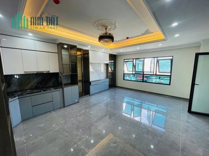 Chính chủ cần bán gấp nhà 462 Đường Bưởi Vĩnh Phúc Hoàng Hoa Thám Ba Đình DT 52 m2 giá 32,9 tỷ