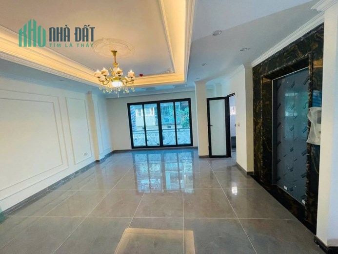 Chính chủ cần bán gấp nhà 462 Đường Bưởi Vĩnh Phúc Hoàng Hoa Thám Ba Đình DT 52 m2 giá 32,9 tỷ