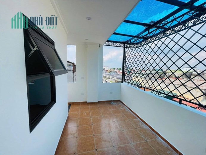 Chính chủ cần bán gấp nhà 462 Đường Bưởi Vĩnh Phúc Hoàng Hoa Thám Ba Đình DT 52 m2 giá 32,9 tỷ