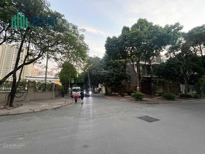 BÁN TÒA NHÀ LÔ GÓC MẶT PHỐ KHU TRẦN THÁI TÔNG – TRÁI TIM CẦU GIẤY Diện tích: 210m²  GIÁ 135 TỶ