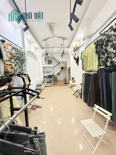 MẶT PHỐ VIP Lý Nam Đế - Nhà 5 tầng 38m chỉ 23.9 tỷ - VỈA HÈ RỘNG, KINH DOANH SẦM UẤT, SĐCC