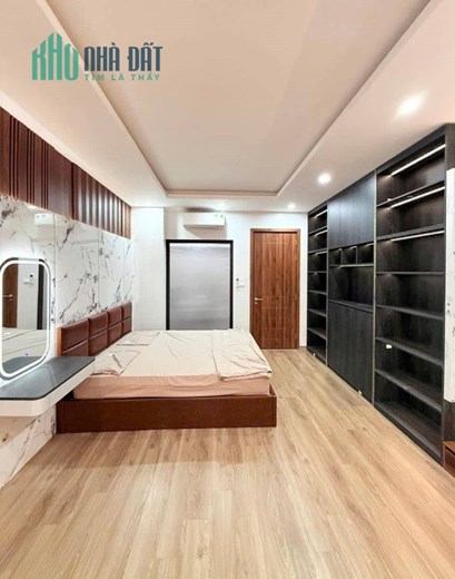 CHÍNH CHỦ CẦN BÁN GẤP NHÀ 8 TẦNG THANG MÁY  Ô TÔ  TRUNG KÍNH, CẦU GIẤY  DT 65 m2 giá 29,5 tỷ