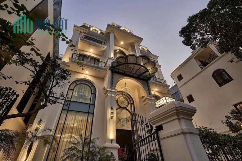 SIÊU PHẨM BIỆT THỰ LIỀN KỀ VƯỜN ĐÀO – TÂY HỒ  Diện tích thực tế: 392m²  xây 5 tầng giá  280 tỷ