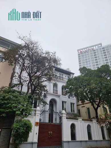 SIÊU PHẨM BIỆT THỰ LIỀN KỀ VƯỜN ĐÀO – TÂY HỒ  Diện tích thực tế: 392m²  xây 5 tầng giá  280 tỷ