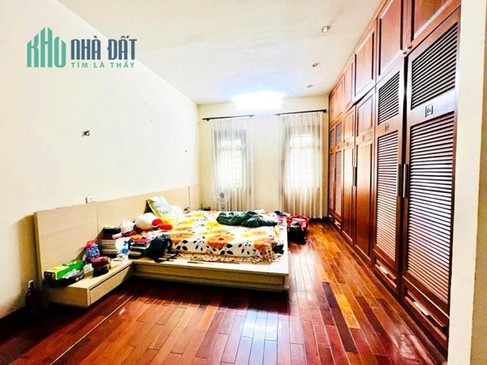 Bán nhà phân lô Quan Nhân 56m2, ô tô chạy vòng quanh, vỉa hè. Rất gần phố, vừa ở vừa kinh doanh
