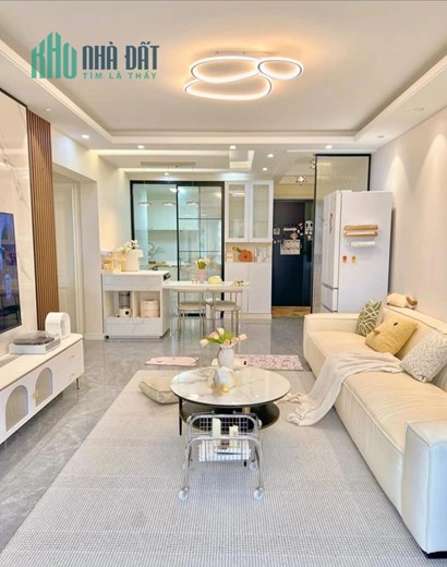 Bán chung cư HH1- Dương Đình Nghệ, giá rẻ, 100m2, 3pn- 6,8 tỷ- 0975118822