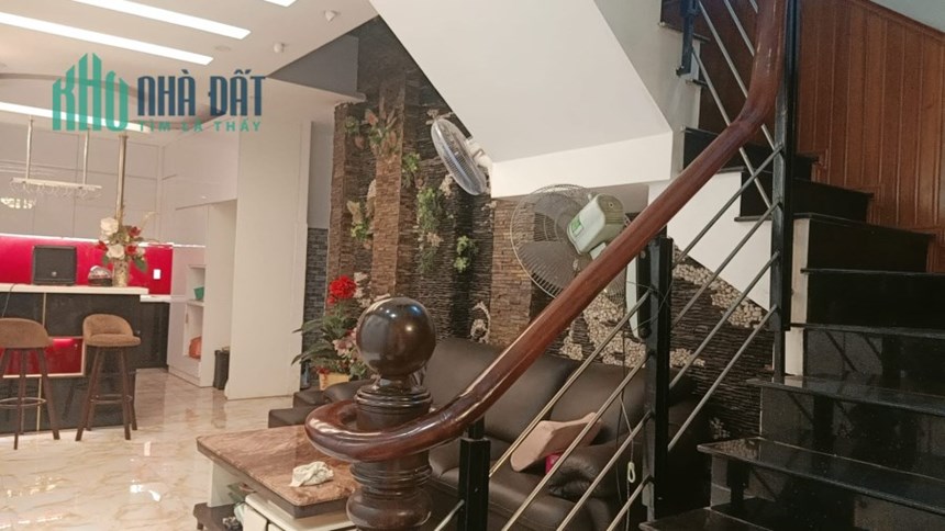 Cực sốc, Mặt tiền Khu Phan Văn Trị, Phường 12, Bình Thạnh, 92m, 4 tầng, kinh doanh, chỉ 16.5 tỷ.