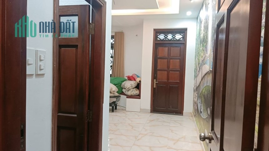 Bán gấp Mặt tiền Nguyễn Khuyến, Phường 12, Bình Thạnh, 4 tầng, kinh doanh, chỉ 15,6 tỷ