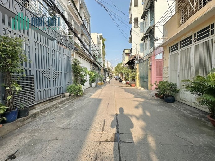 Nhà Bùi Đình Túy, Phường 24, Bình Thạnh, 90m, 3 tầng, xe hơi, chỉ 13,9 tỷ.
