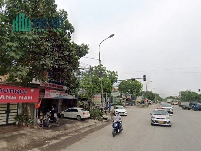 BÁN NHÀ MẶT ĐƯỜNG RỘNG, 4 Ô TÔ TRÁNH VỈA HÈ, PHÙ HỢP Ở, GIỮ TIỀN, 105M2, MT5.8, NHỈNH 2 TỶ