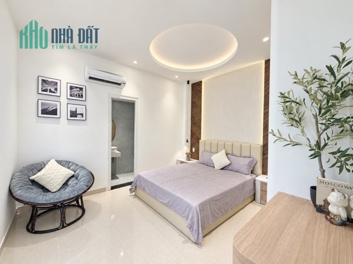 Bán gấp nhà Nguyễn Thượng Hiền, Phường 5, Bình Thạnh, 4 tầng, xe hơi, chỉ 10,8 tỷ.