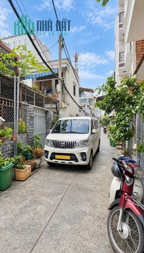 Bán gấp nhà Nguyễn Thượng Hiền, Phường 5, Bình Thạnh, 4 tầng, xe hơi, chỉ 10,8 tỷ.