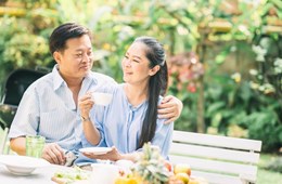 Gác hết âu lo, cặp vợ chồng rủ nhau về ở “vườn trong phố”