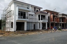 Tưởng tiết kiệm, ai dè tốn kém hơn, tôi phải bán nhà xây sẵn để tạm ở trọ