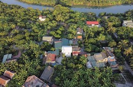 Báo nước ngoài ca ngợi nhà nổi 2 tầng độc đáo của Việt Nam