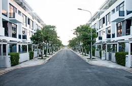 Bất động sản tăng phi mã, nhà bỏ hoang động vào vẫn “bỏng tay”