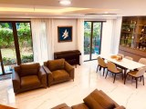 Biệt Thự siêu víp Thạch Bàn, 150 m2, 3T, MT 8 m, giá chỉ 20 tỷ.
