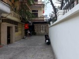 BÁN NHÀ Ô TÔ VÀO NHÀ - CHỦ TỰ XÂY - NHÀ ĐẸP Ở LUÔN – YÊN TĨNH GẦN PHỐ.