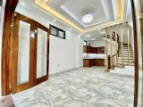 NHÀ THẠCH BÀN,GARA Ô TÔ,THANG MÁY,CỰC HIẾM
