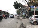 Hơn 2 tỷ có ngay 35m, 3 Tầng, nhà Giải Phóng, 4T, Phân lô ô tô đậu cửa, KD sầm uất.