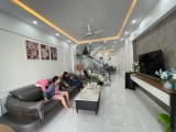 Chỉ nhỉnh 3 tỷ sở hữu nhà Quang Tiến 33m2, 5 tầng, Ô tô đỗ cửa, Hàng xóm Vinhomes.