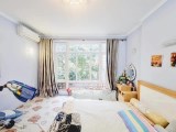 Cổ Nhuế, Nhà  Đẹp Ở Ngay, 40m 5 tầng, MT 4.8m 3.95 tỷ. Bắc Từ Liêm.