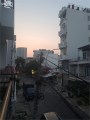MẶT TIỀN ĐƯỜNG SỐ-XE HƠI NGỦ TRONG NHÀ-KẾ BÊN CHỢ TÂN QUY