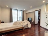 Bán nhà quận Tây Hồ Hà Nội kinh doanh đỉnh sổ đỏ chính chủ DT 243/270m2*8T MT 5.5m giá 123 tỷ