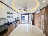 Bán nhà 41m siêu hiếm Nguyễn Ngọc Nại 8 tầng gara, thang máy mặt tiền 4.2m