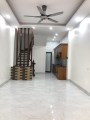 Cần bán nhà phố Tư Đình, 35 m2, 5 tầng, mặt tiền 4 m, giá chỉ 3 tỷ.