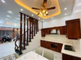 Bán nhà Trung Liệt, Đống Đa ô tô, kinh doanh 41m2, 4 tầng, mặt tiền 4,1m giá 9,5 tỷ.